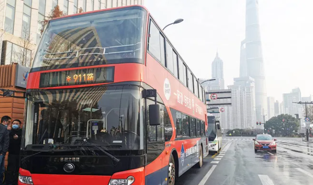 熱議：上海772公里軌交路網(wǎng)承擔(dān)超6成公共交通運(yùn)量，公交車如何擺脫地鐵“備胎”地位？