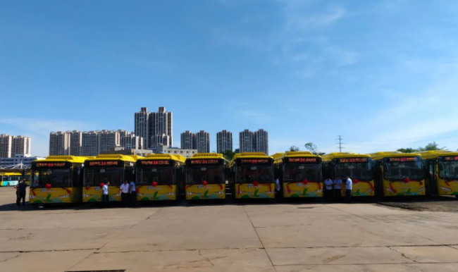 科技感up！全新上線，海口198輛純電動(dòng)公交車投放至18條公交線路運(yùn)營(yíng)