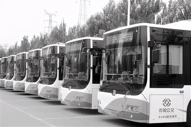 沈陽23輛有“內(nèi)涵”的新型公交車已上線運(yùn)營！乘車體驗“老舒服了”！(圖1)