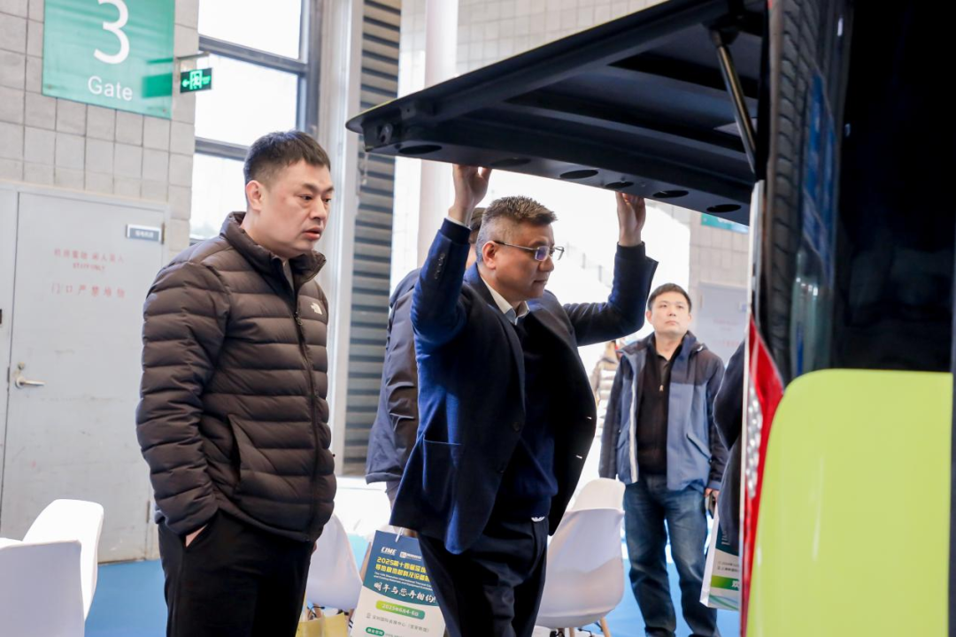 福田歐輝亮相上海客車展，以智能創(chuàng)新引領(lǐng)交通新時代(圖7)